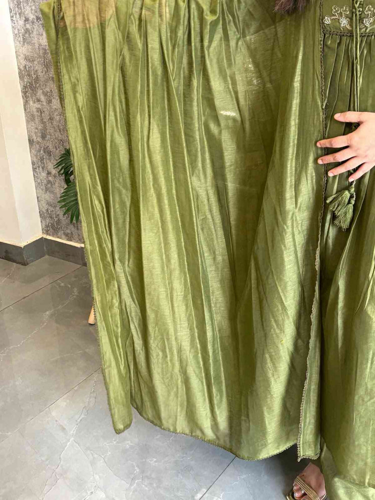 chanderi-embroidered-suit-set-with-gathers-mehendi-green-4