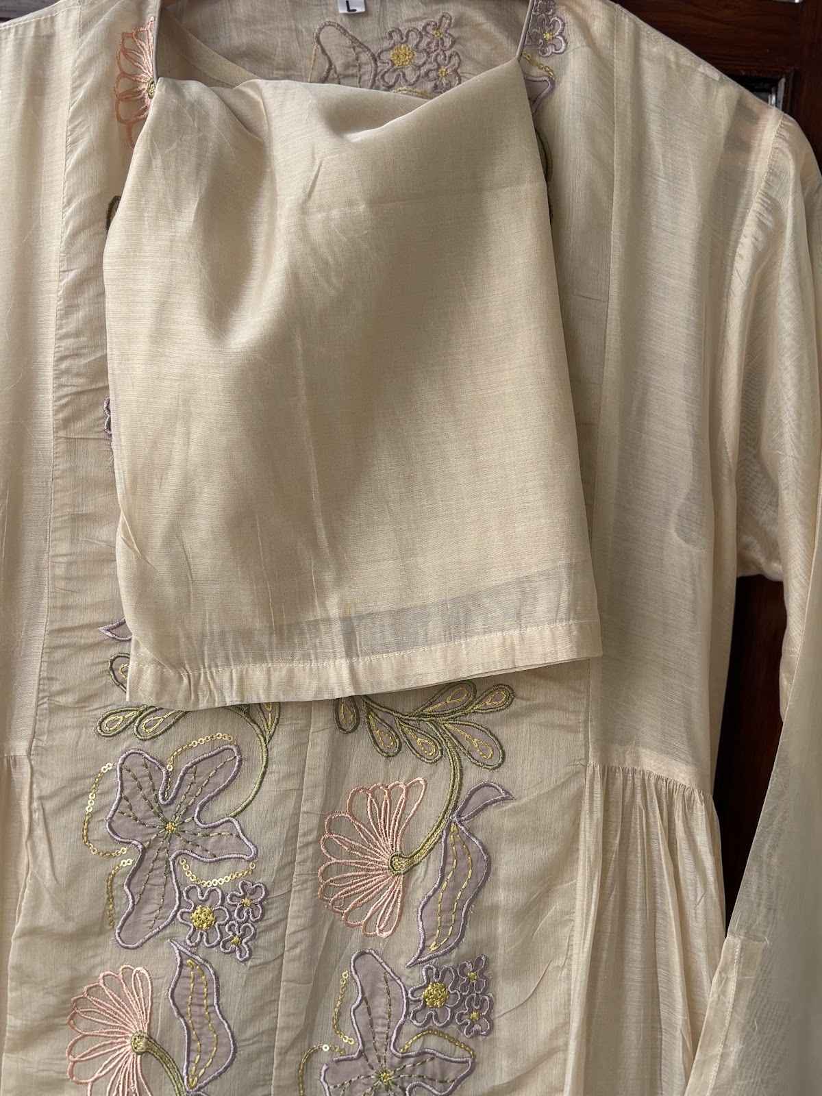 chanderi-embroidered-suit-set-with-gathers-paired-with-printed-chanderi-dupatta-ivory-3