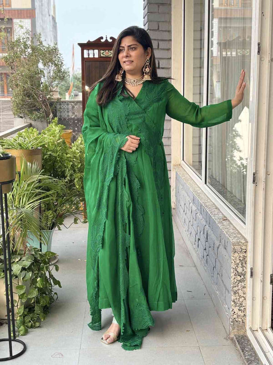 exclusive-soft-organza-angrakha-suit-set-with-embroidery-cut-work-paired-with-fully-embroidered-cut-work-organza-dupatta-paired-with-dola-silk-pants-emerald-green-1
