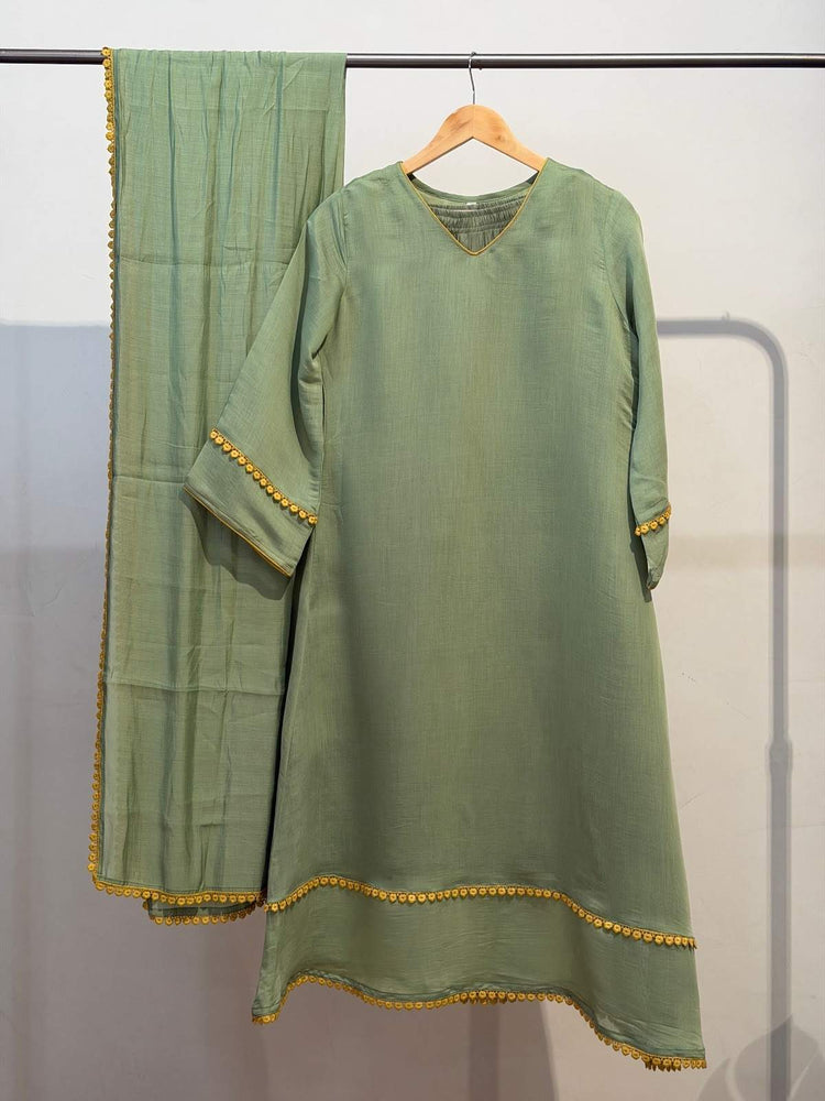 mul-chanderi-a-line-lace-work-suit-set-with-mul-cotton-lining-green-5