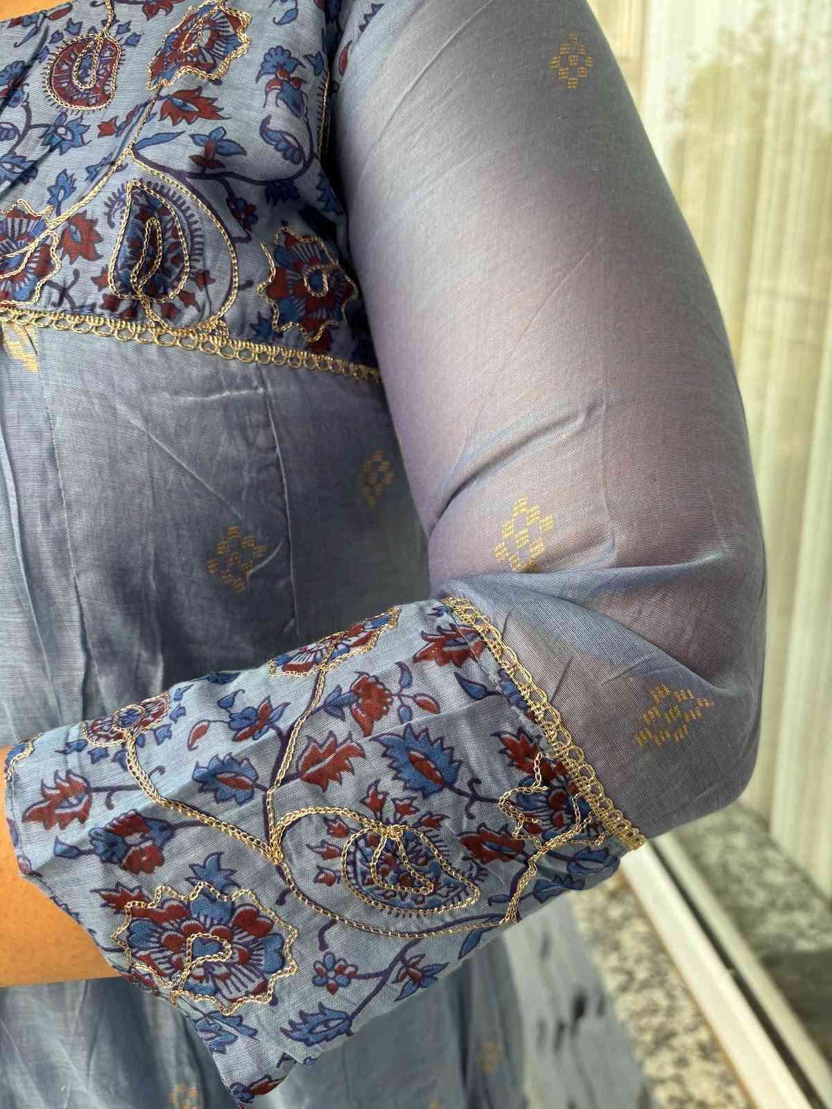 mul-chanderi-a-line-zari-work-suit-set-with-front-back-panelling-violet-3