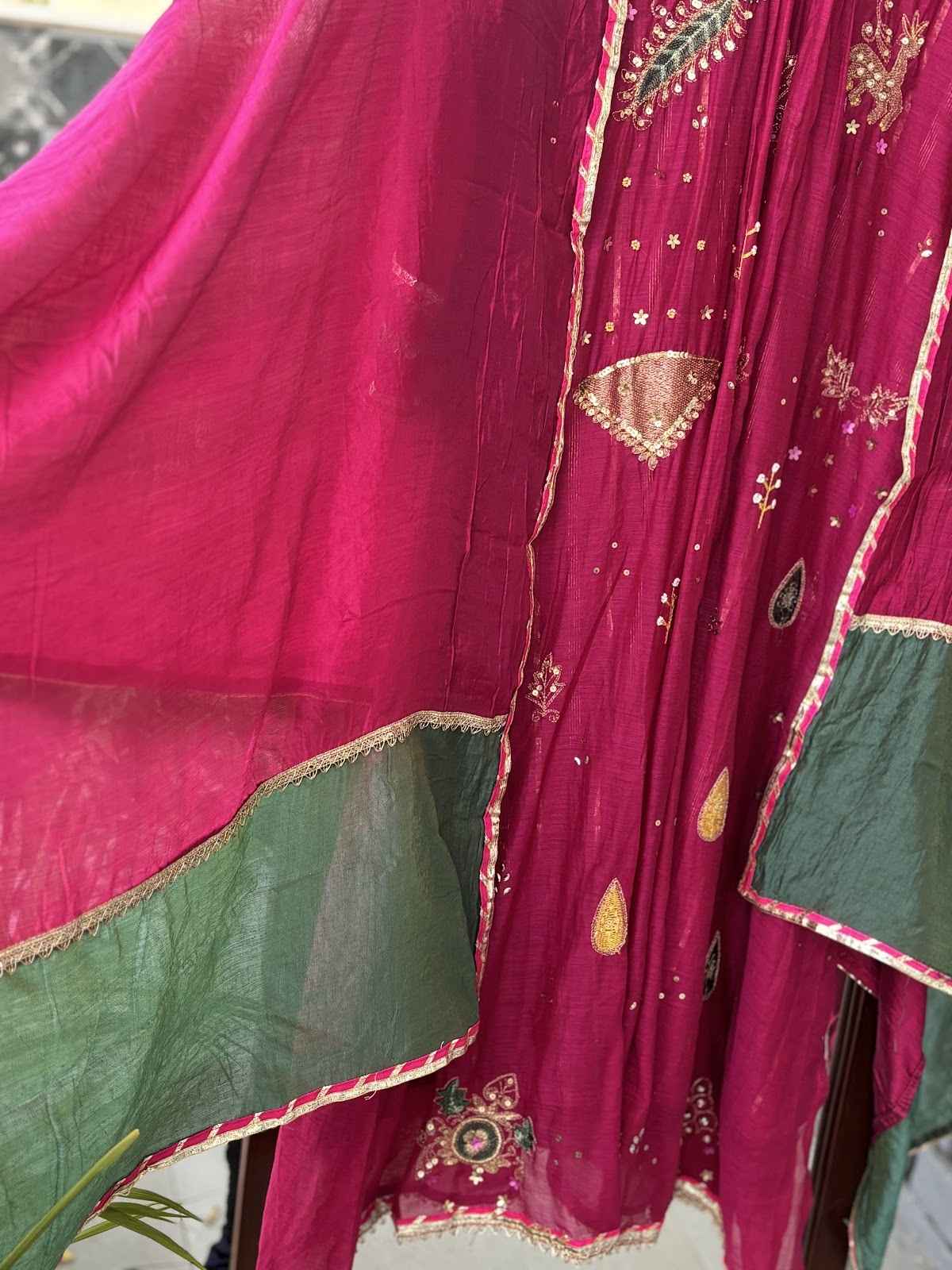 mul-chanderi-embroidered-a-line-suit-set-with-cotton-lurex-lining-chanderi-colour-block-dupatta-wine-4