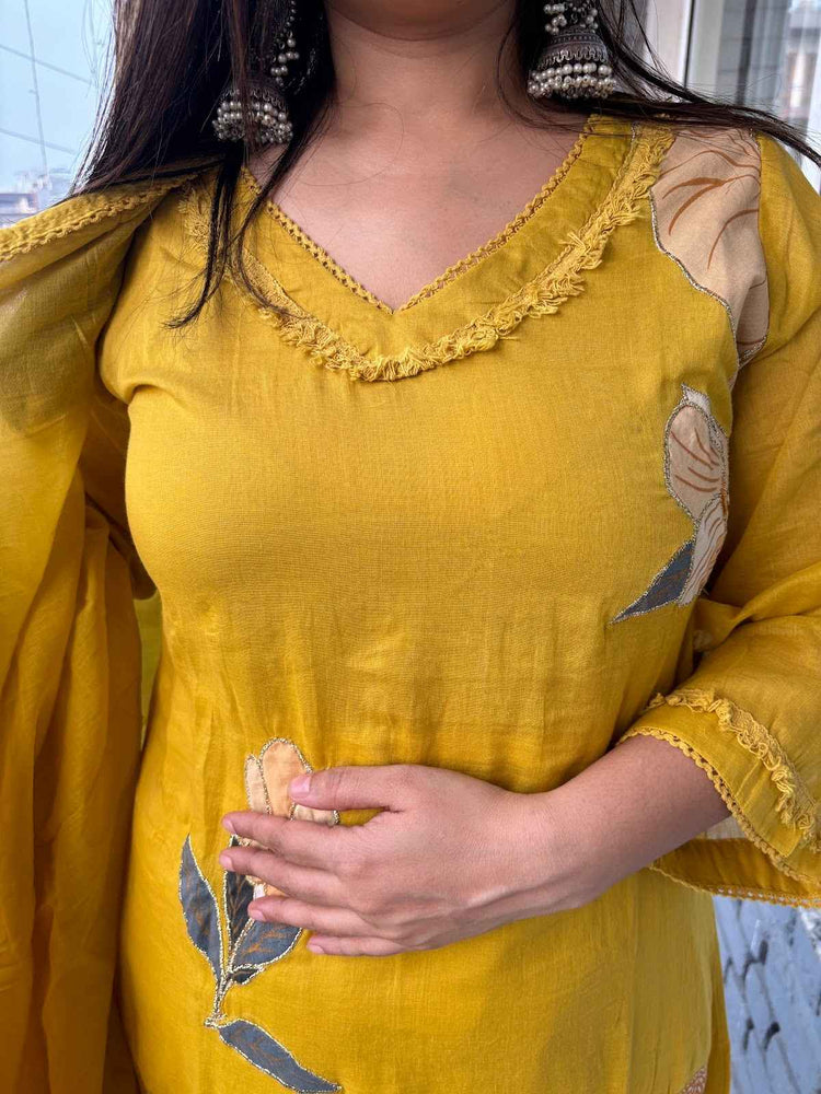 mul-cotton-appliqué-work-a-line-suit-set-yellow-2