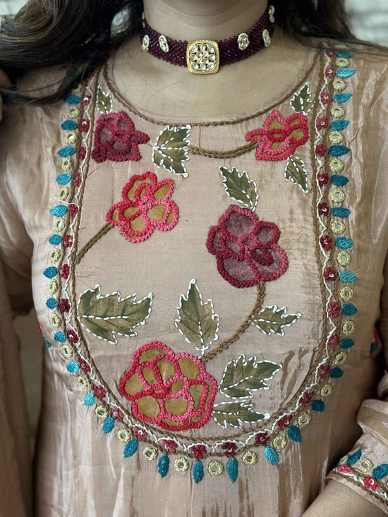 pur-ho-silk-hand-embroidered-applique-work-a-line-suit-set-with-mul-cotton-lining-peach-2