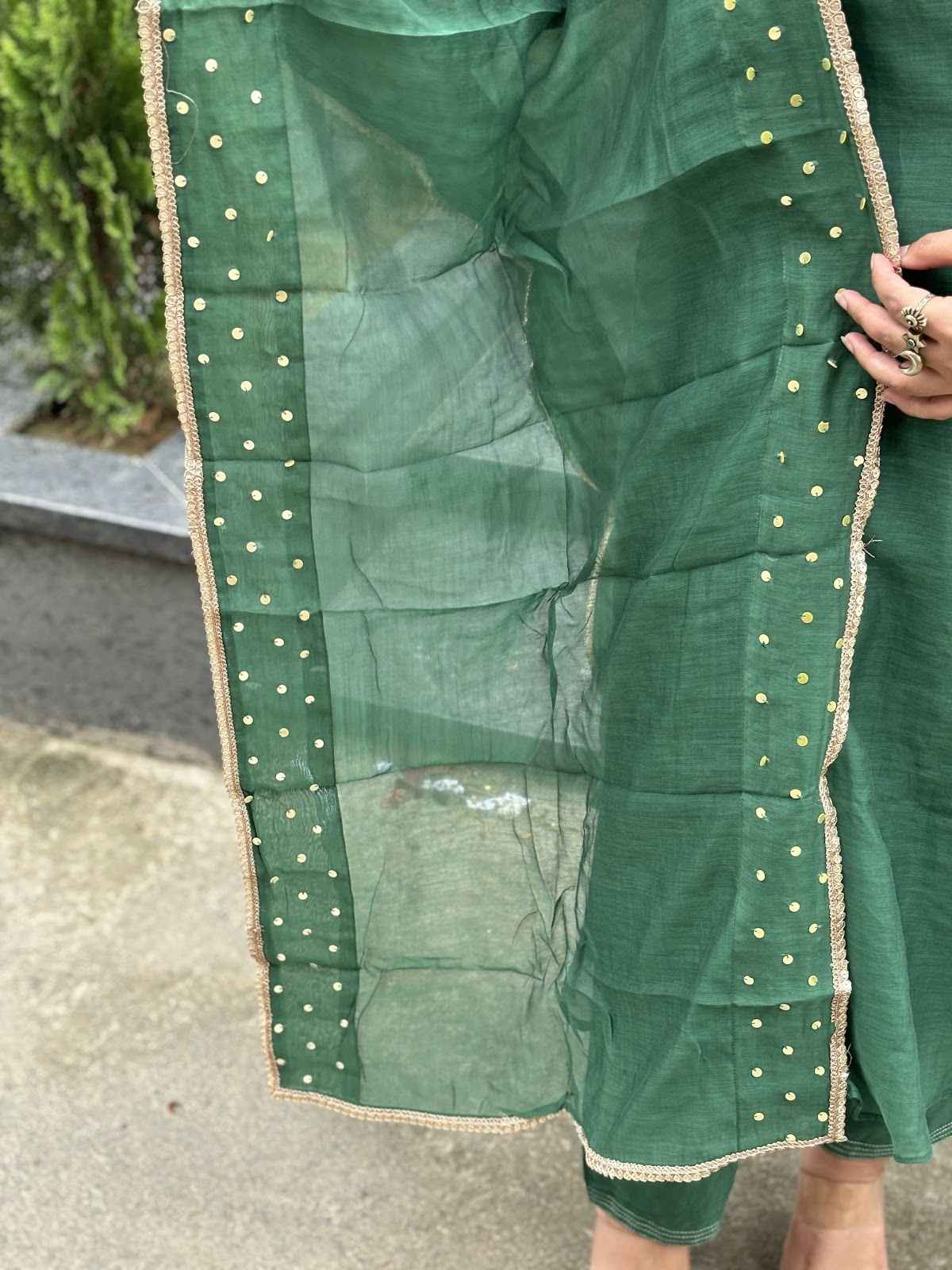 pure-bananas-mul-chanderi-hand-embroidered-a-line-suit-set-paired-with-mul-chanderi-embroidered-dupatta-emerald-green-3