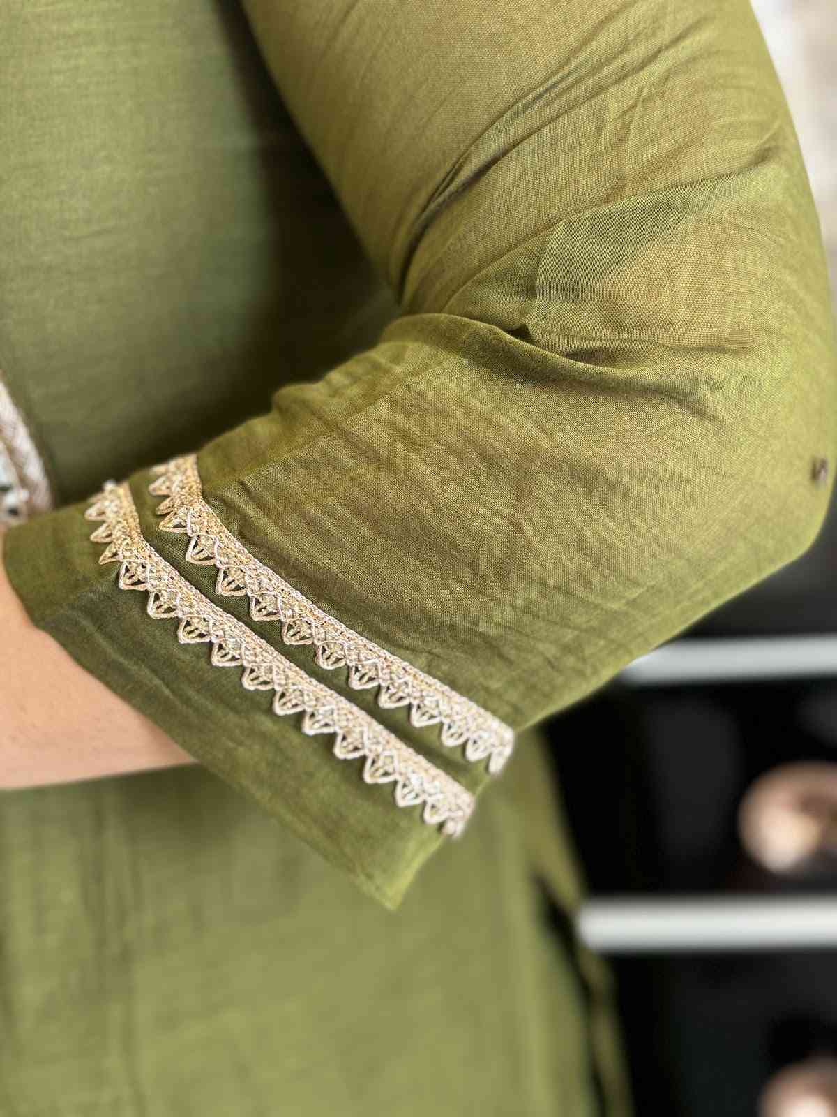 pure-bananas-mul-chanderi-hand-embroidered-suit-set-mehendi-green-3