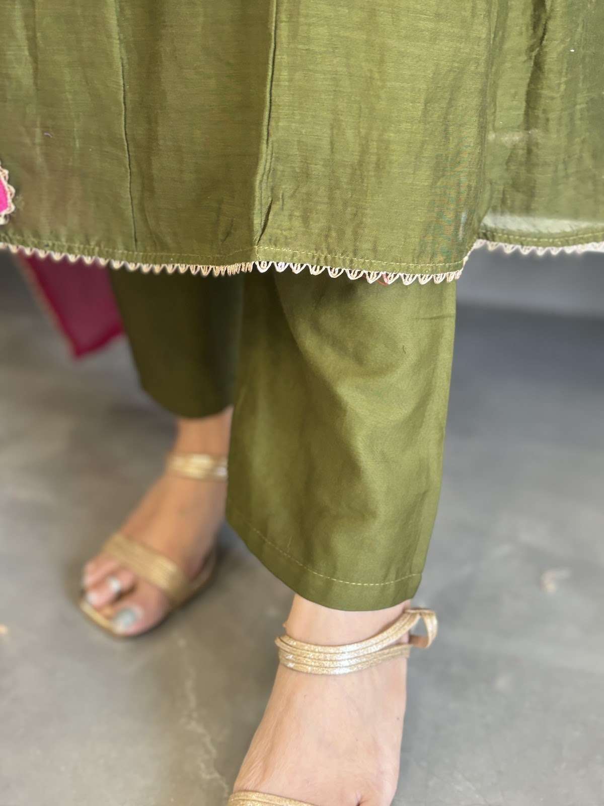 pure-bananas-mul-chanderi-zardozi-spring-work-hand-embroidered-a-line-suit-set-dark-mehendi-green-4