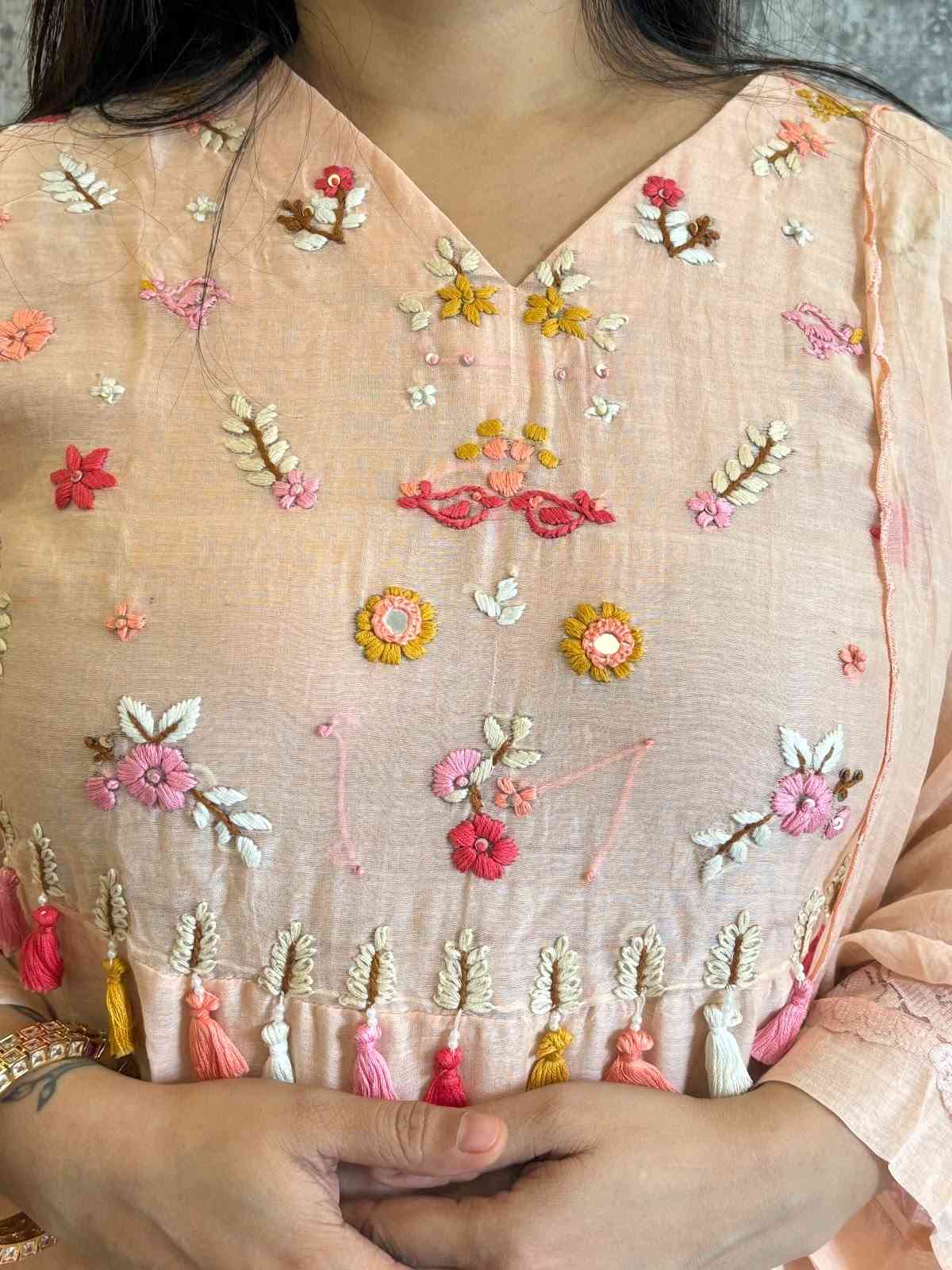 pure-banaras-mul-chanderi-a-line-hand-embroidered-suit-set-peach-2