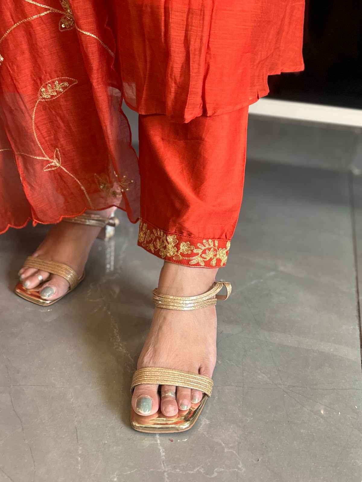 pure-banaras-mul-chanderi-a-line-suit-set-paired-with-pure-mul-chanderi-embroidered-dupatta-rust-4