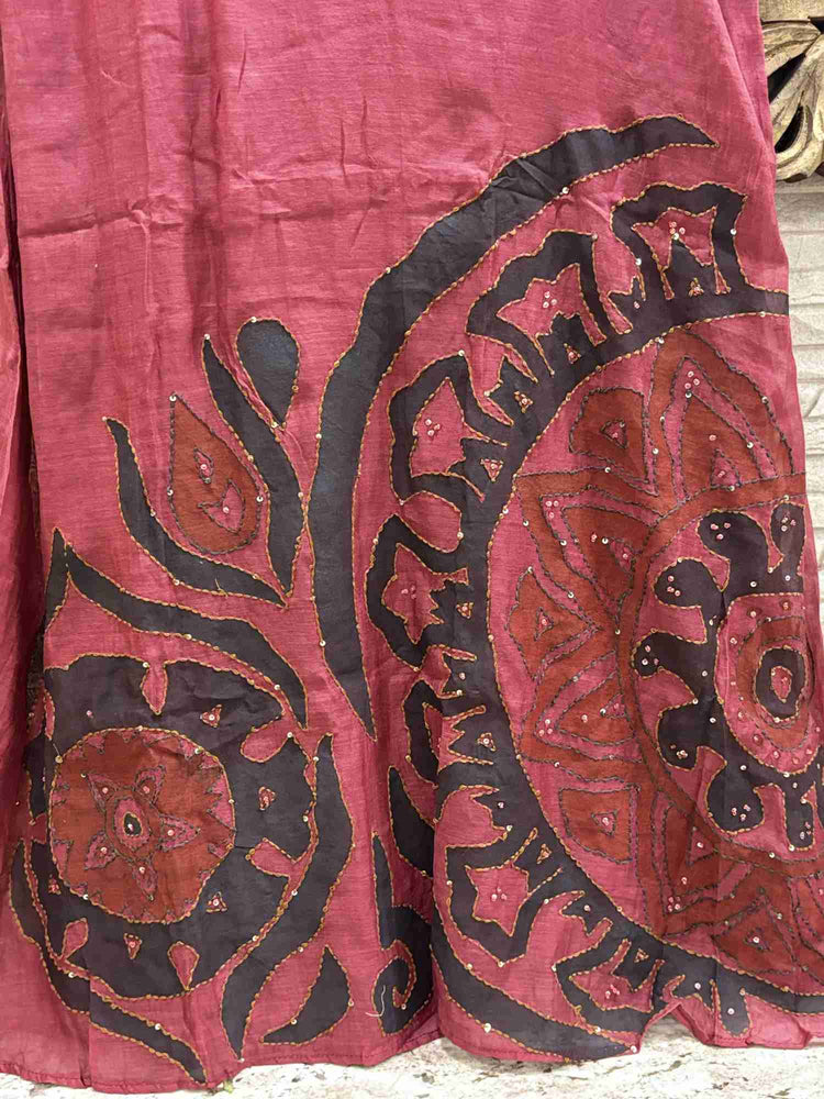 pure-banaras-mul-chanderi-applique-and-katha-work-a-line-suit-set-with-mul-cotton-lining-maroon-3