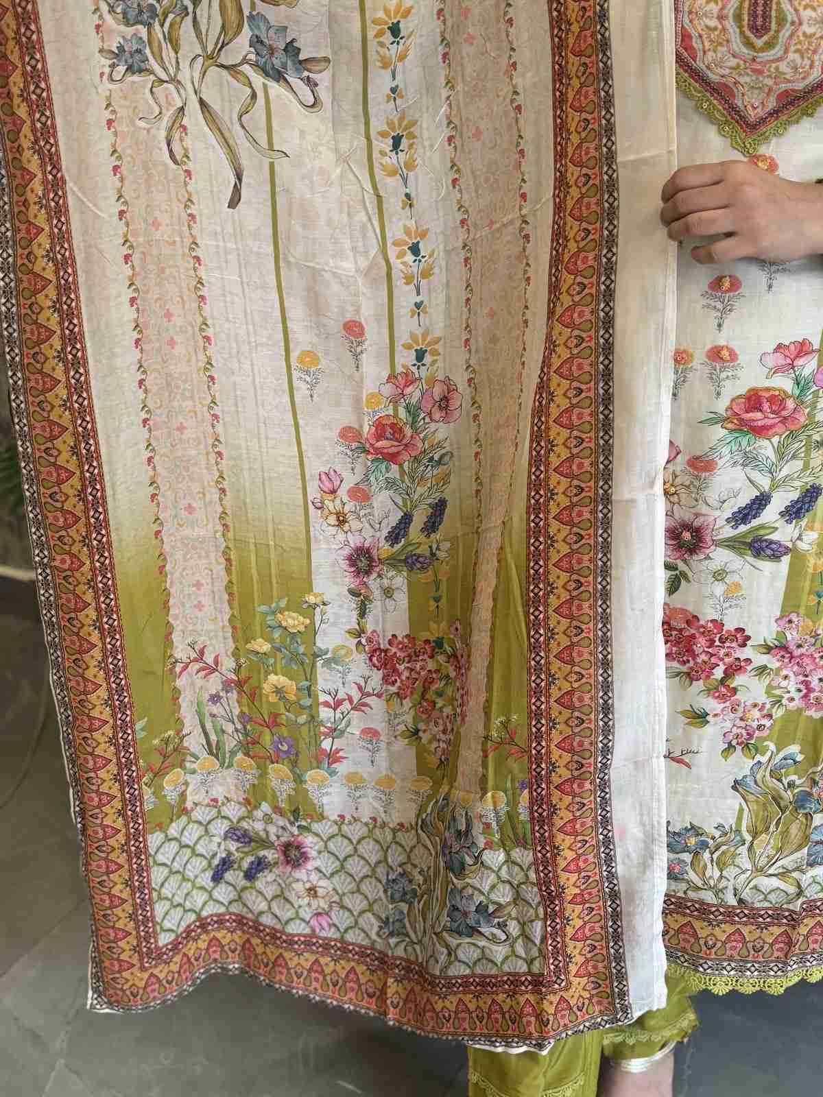 pure-butter-muslin-pakistani-style-digital-print-suit-set-paired-with-butter-muslin-dupatta-off-white-and-green-4