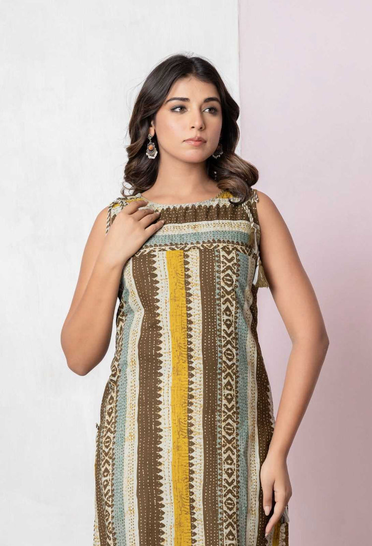 pure-cotton-ajrakh-kurta-with-tassels-2