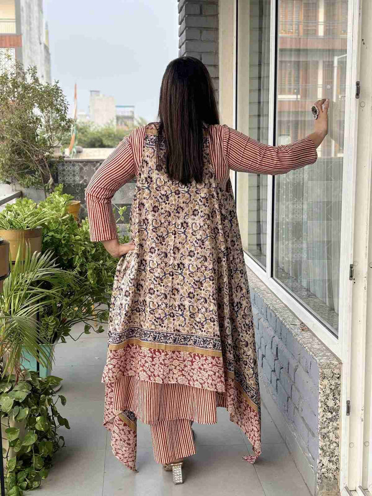 pure-cotton-anarkali-style-pant-set-with-mul-cotton-kalamkari-print-shrug-red-3