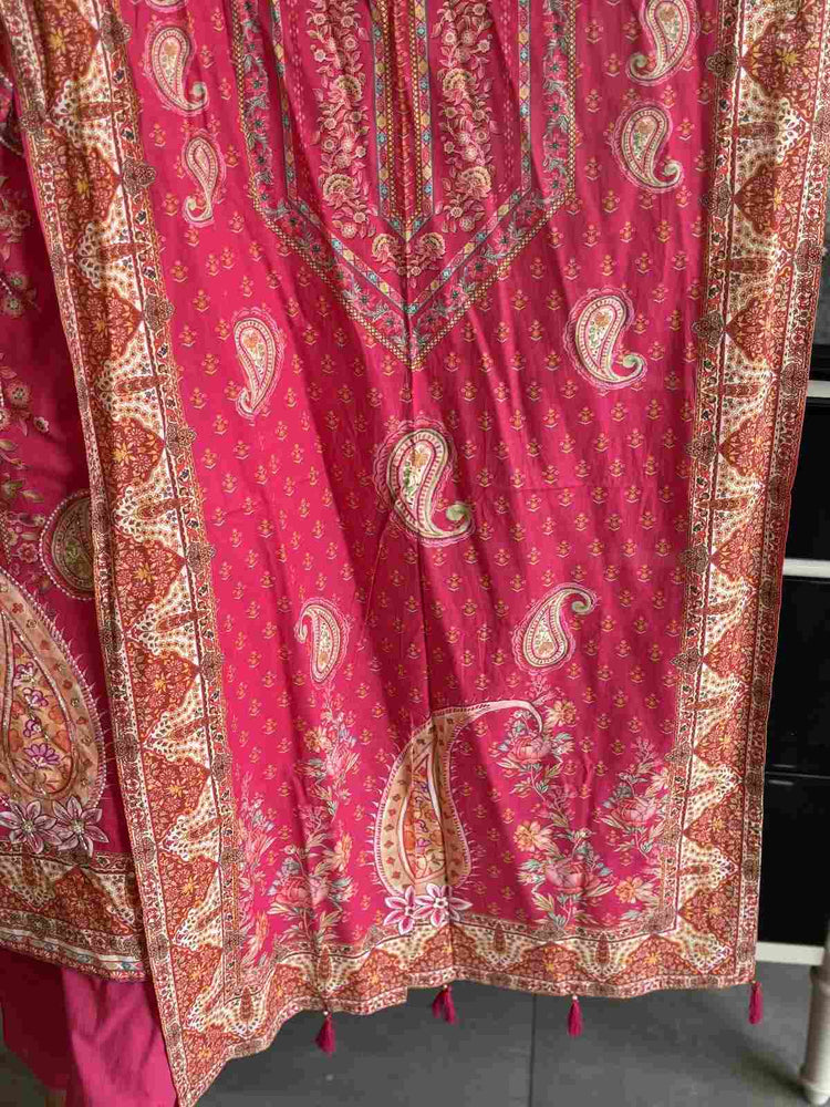 pure-cotton-digital-print-hand-embroidered-suit-set-pink-4