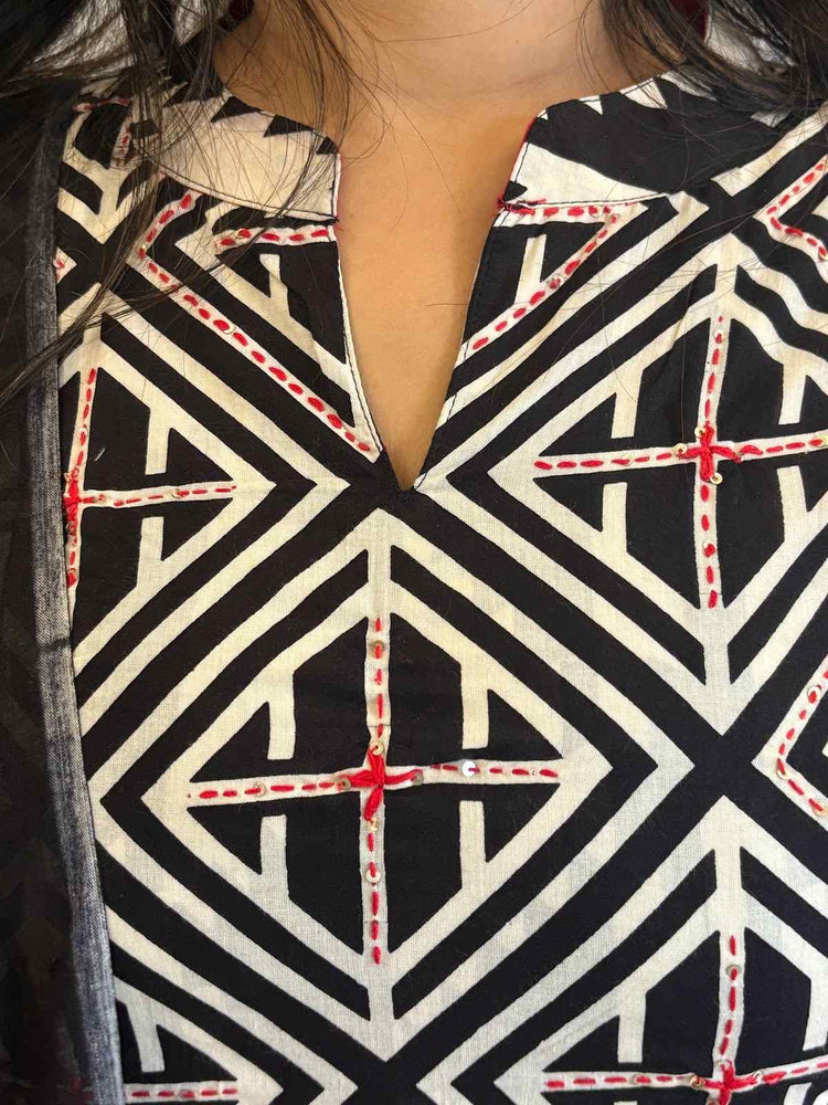 pure-cotton-geometric-print-anarkali-with-katha-work-black-2