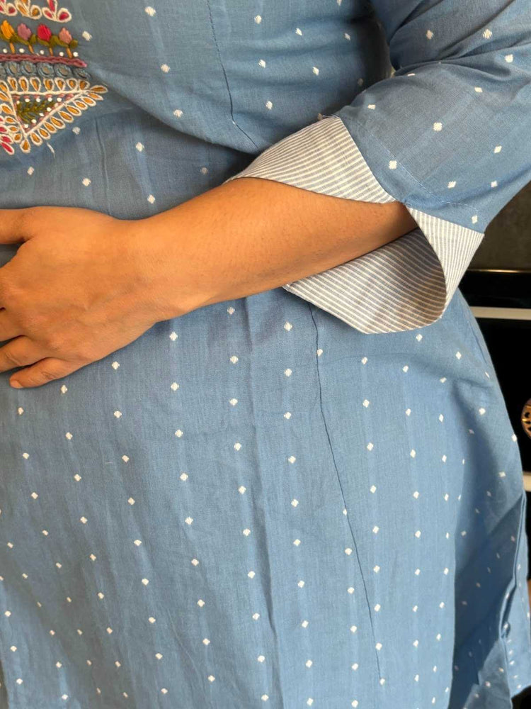 pure-cotton-handloom-jamdani-hand-embroidered-co-ord-set-blue-3