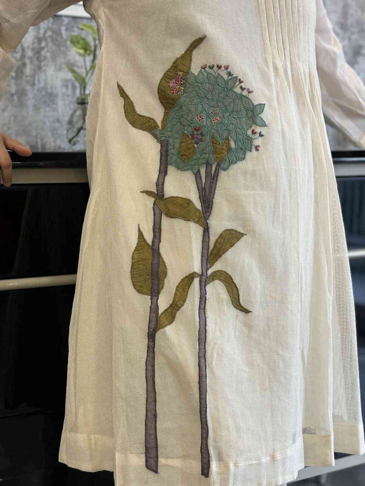 pure-cotton-kota-check-appliqué-work-premium-co-ord-set-off-white-2