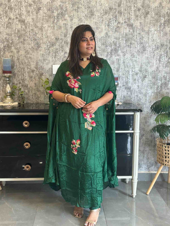 pure-crepe-hand-embroidered-kaftan-set-emrald-green-1