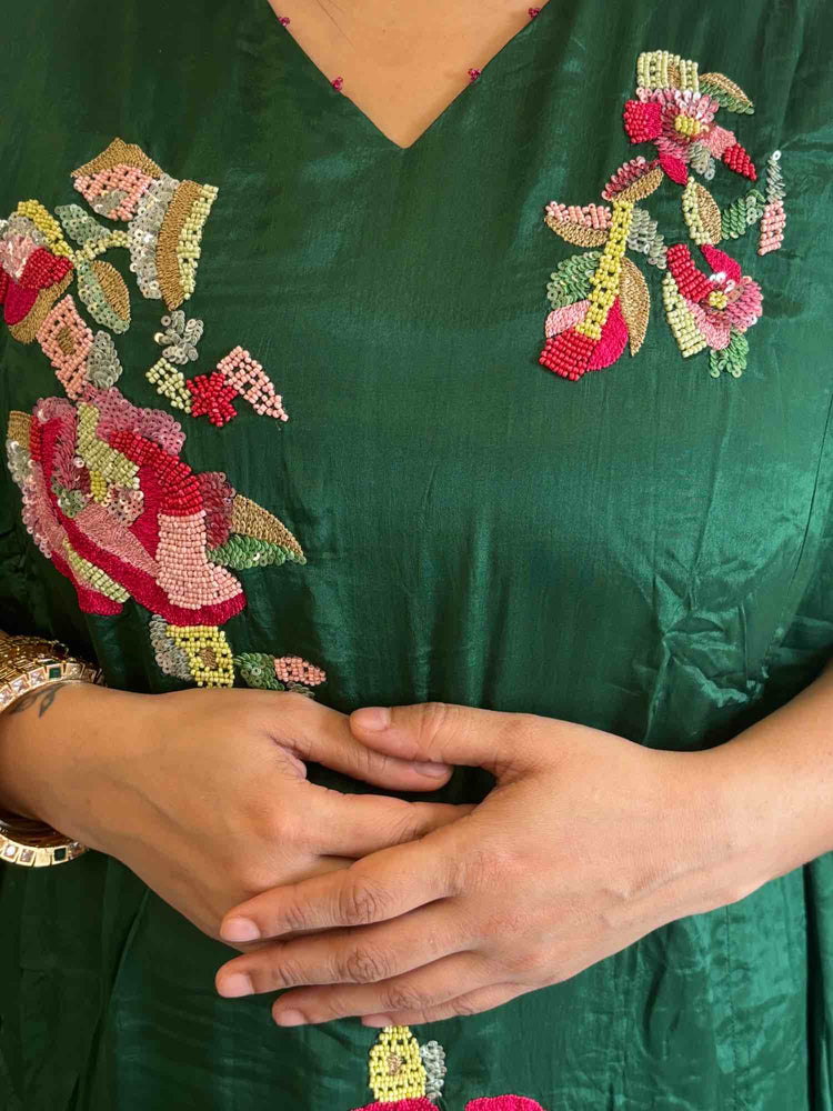pure-crepe-hand-embroidered-kaftan-set-emrald-green-3
