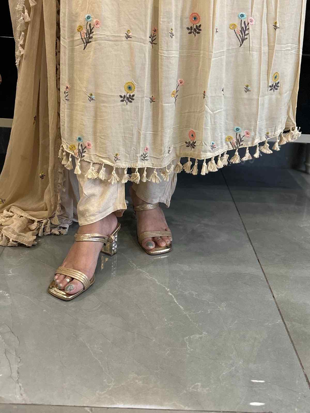 pure-crushed-mul-chanderi-embroidered-a-line-suit-set-with-gathers-ivory-5