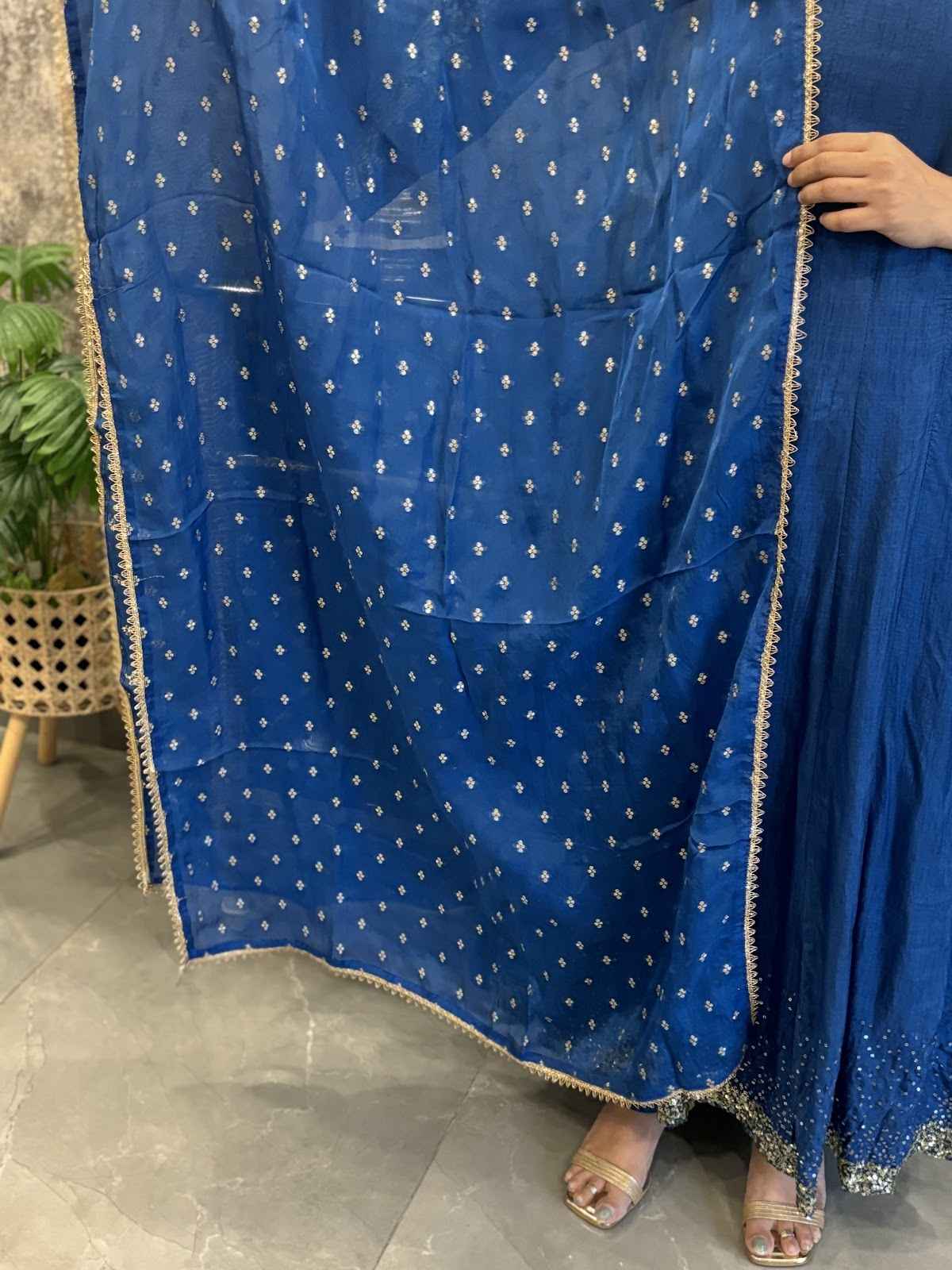 pure-dola-silk-hand-embroidered-suit-set-paired-with-pur-viscose-organza-jaquard-dupatta-blue-4