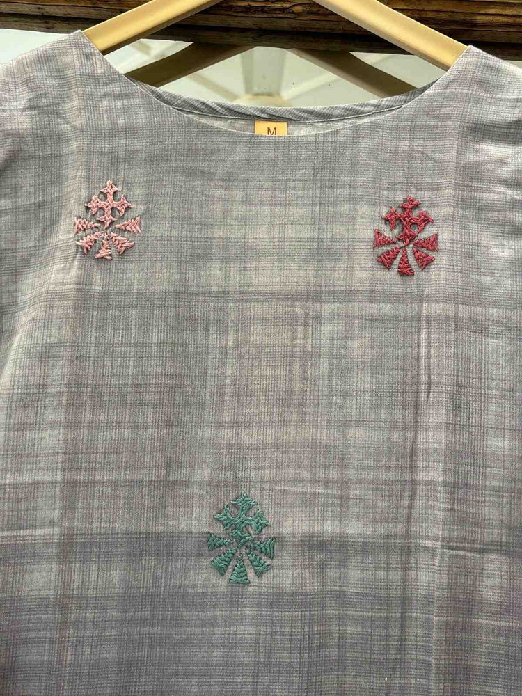 pure-handloom-cotton-hand-embroidered-kurta-grey-2