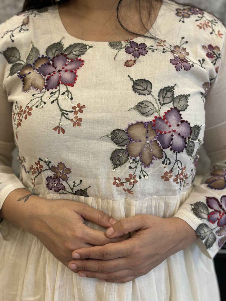 pure-mul-cotton-hand-painted-katha-work-embroidered-dress-off-white-and-lavender-2