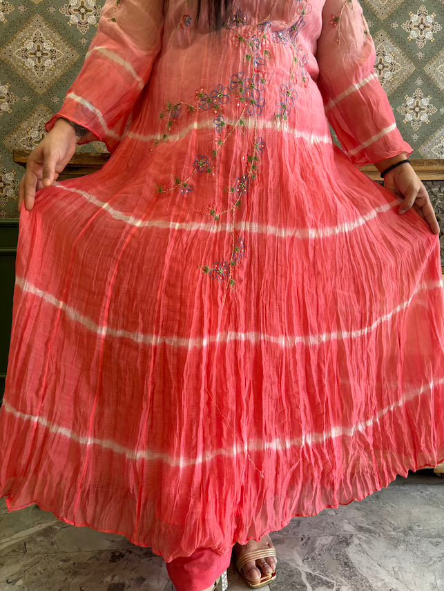 pure-mulchanderi-shibori-print-crushed-fabric-hand-embroidered-gown-paired-with-cotton-pant-and-chiffon-dupatta-peach-4