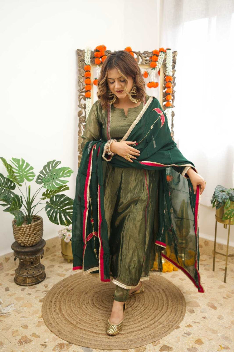 pure-tissue-embroidered-anarkali-paired-with-pure-organza-dupatta-with-applique-work-()-2