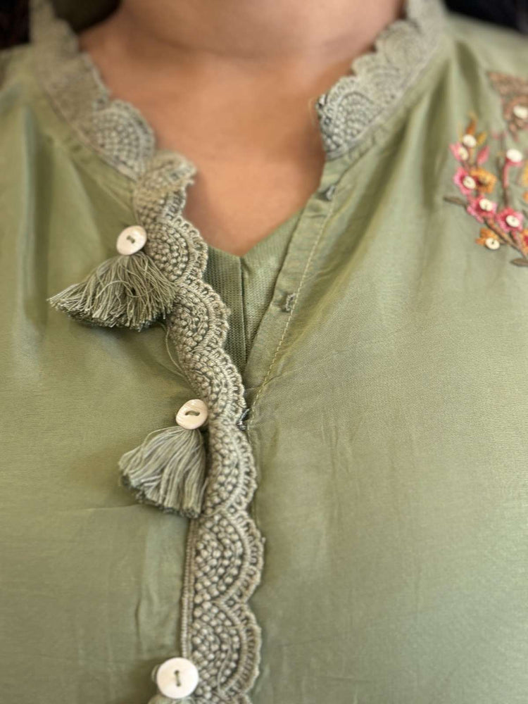 pure-viscose-organza-embroidered-appliqué-work-kaftan-sage-green-2
