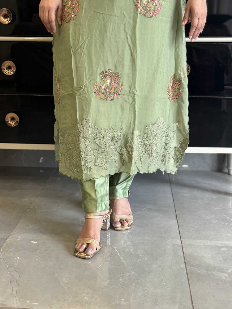 pure-viscose-organza-embroidered-appliqué-work-kaftan-sage-green-3