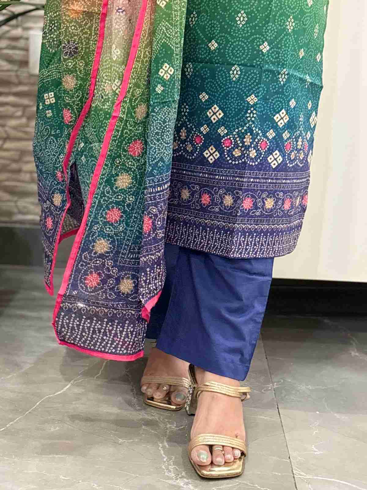 bandhni-print-ombre-shade-knot-work-cotton-straight-fit-suit-set-rani-5