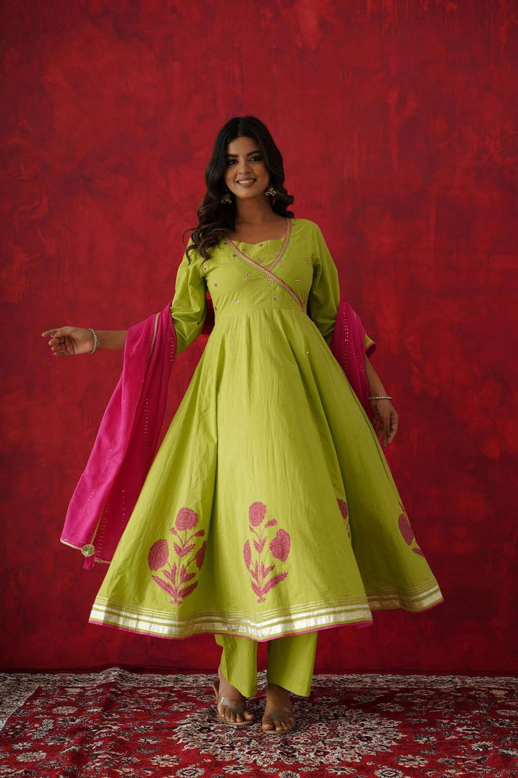 block-print-anarkali-embroidered-suit-set-paired-with-kota-doria-seqin-embellished-dupatta-neon-green-2