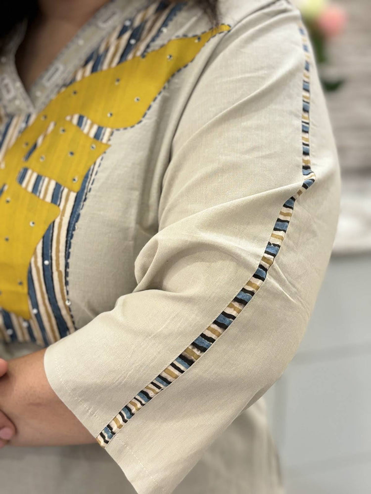 cambric-cotton-applique-mirror-work-suit-set-paired-with-mul-cotton-dupatta-grey-3