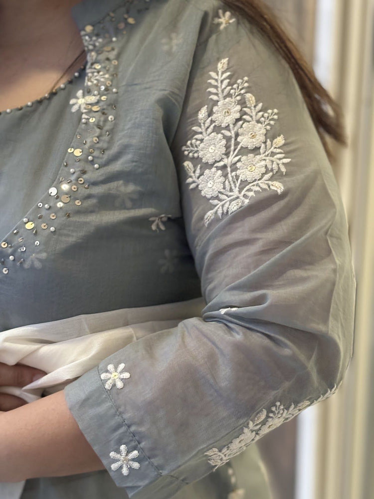chanderi-cotton-embroidered-kurta-with-padded-embroidered-bustier-paired-with-kora-cotton-hand-block-print-flaired-palazzo-hand-block-print-dupatta-grey-3