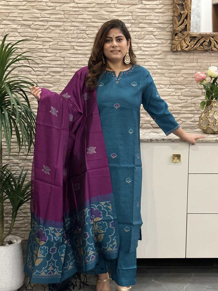 chanderi-silk-jamdani-weaving-straight-fit-suit-set-with-mul-cotton-lining-peacock-blue-1
