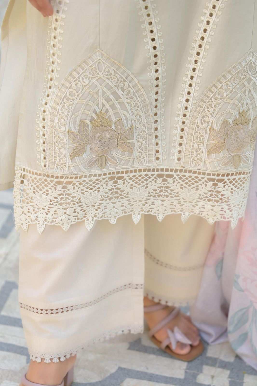 cotton-embroidered-pakistani-style-suit-set-paired-with-digital-print-dupatta-beige-4