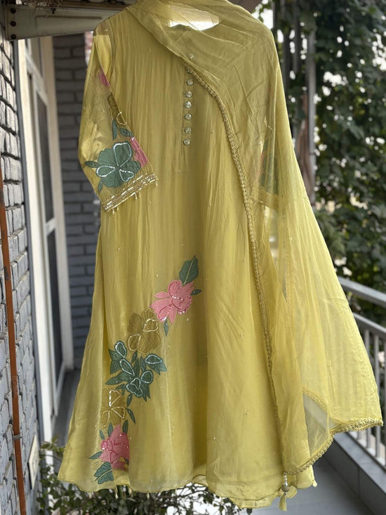 crepe-a-line-appliquÃ©-work-hand-embroidered-suit-set-with-chiffon-dupatta-lemon-green-1