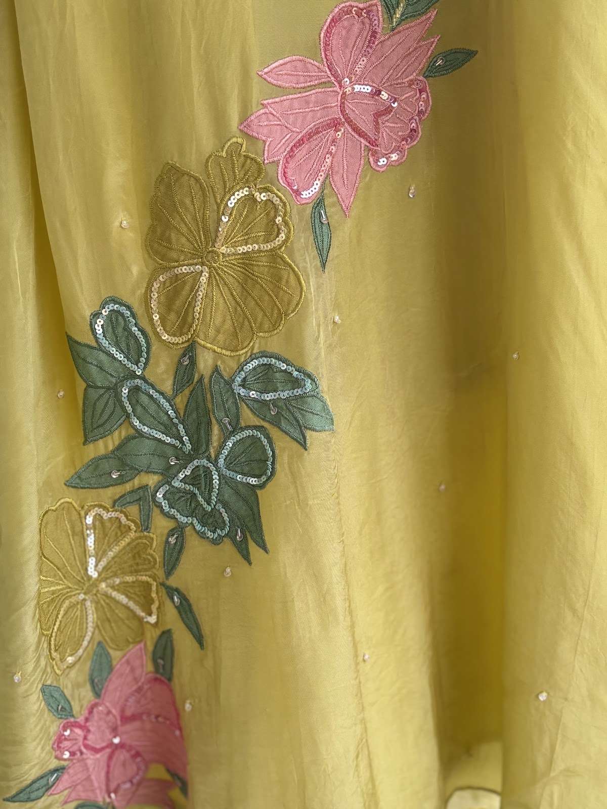crepe-a-line-appliquÃ©-work-hand-embroidered-suit-set-with-chiffon-dupatta-lemon-green-3