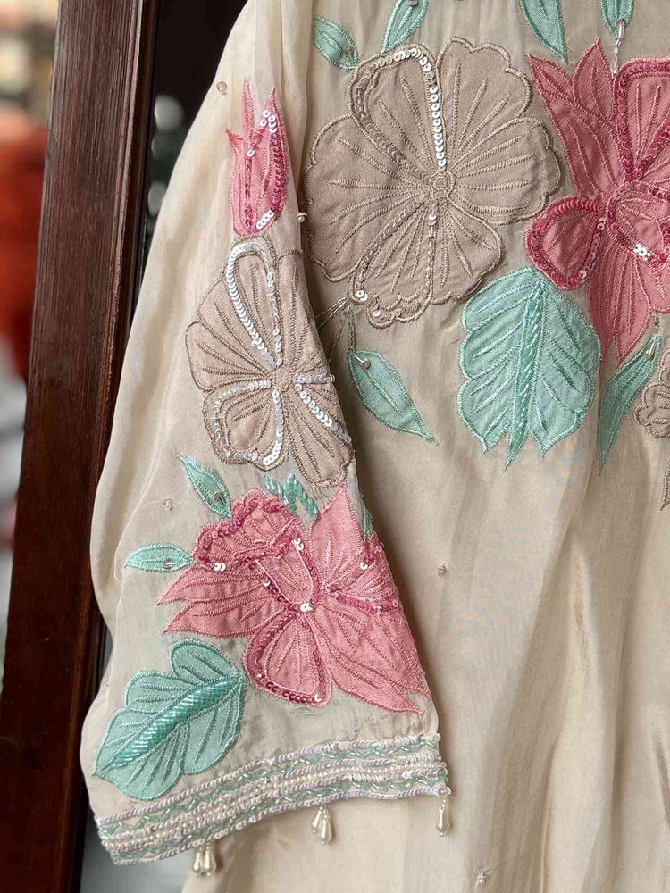 crepe-a-line-appliquÃ©-work-hand-embroidered-suit-set-with-chiffon-dupatta-off-white-3