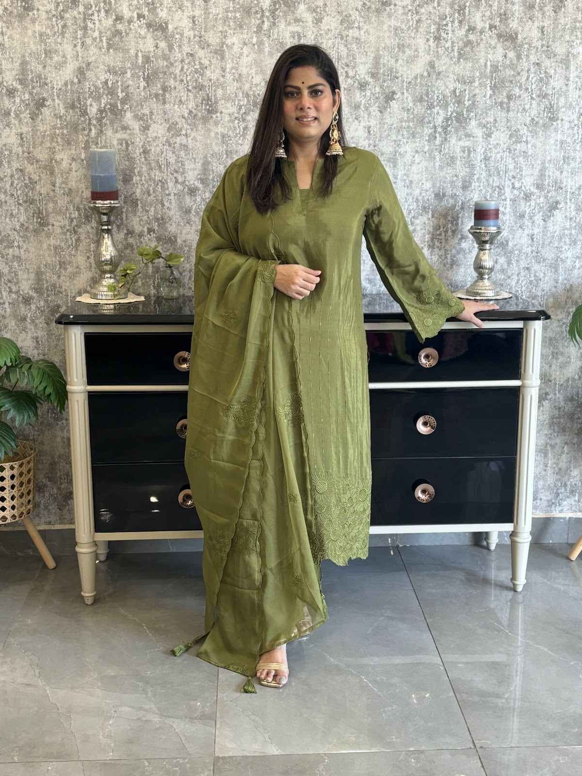 crepe-cut-work-straight-fit-suit-set-with-monotone-embroidery-paired-with-organza-embroidered-dupatta-mehendi-green-1