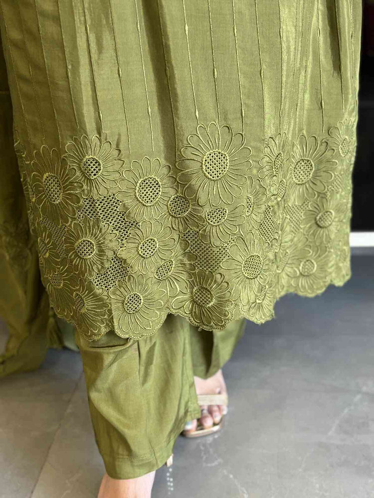 crepe-cut-work-straight-fit-suit-set-with-monotone-embroidery-paired-with-organza-embroidered-dupatta-mehendi-green-2