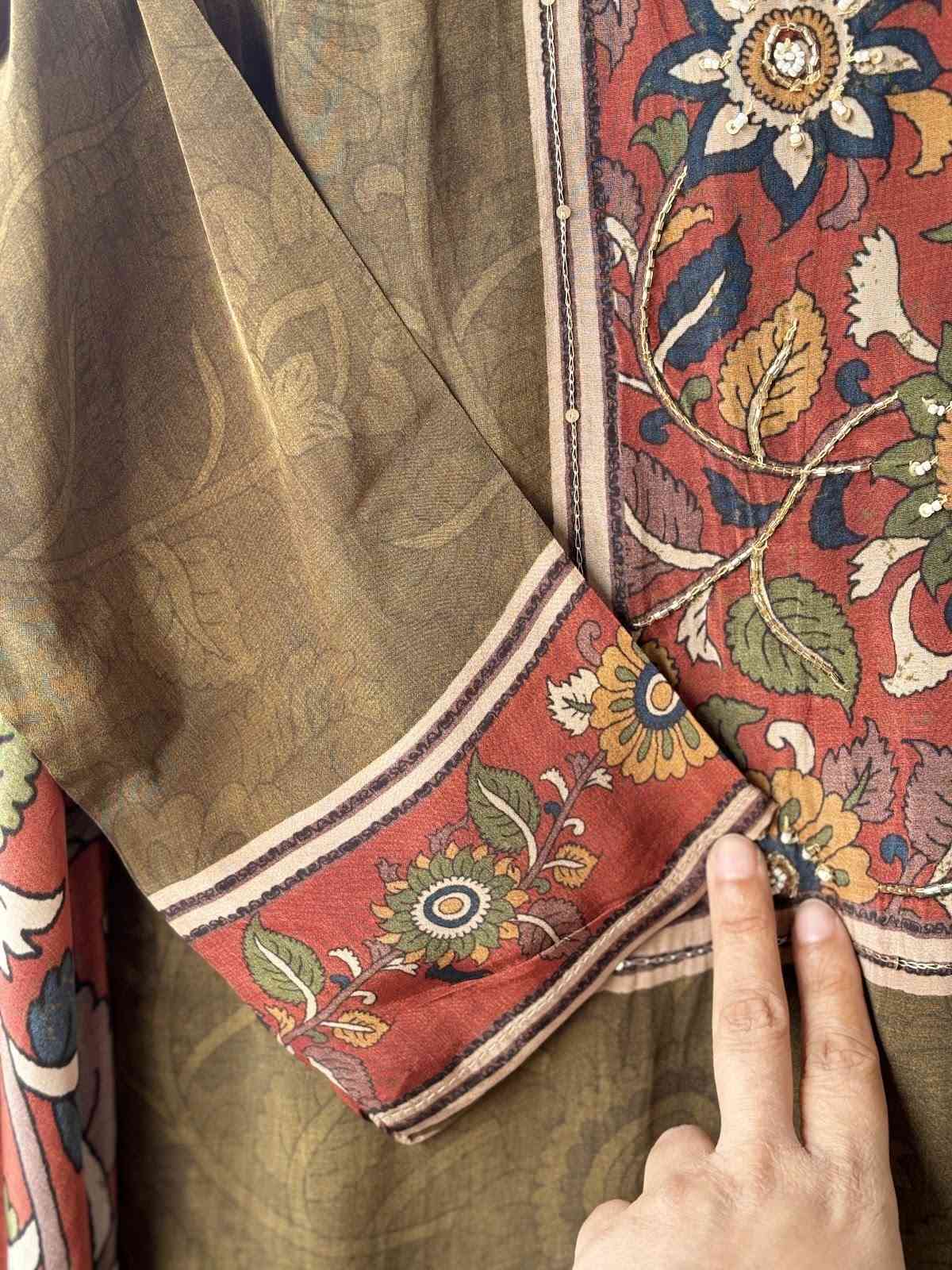 crepe-kalamkari-print-straight-fit-suit-set-paired-with-pure-crepe-kalamkari-print-dupatta-mehendi-green-3