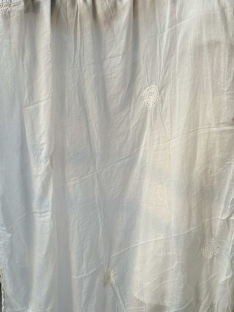 designer-chanderi-embroidered-straight-fit-suit-set-with-lining-paired-with-mul-cotton-dupatta-with-crotia-patches-off-white-5