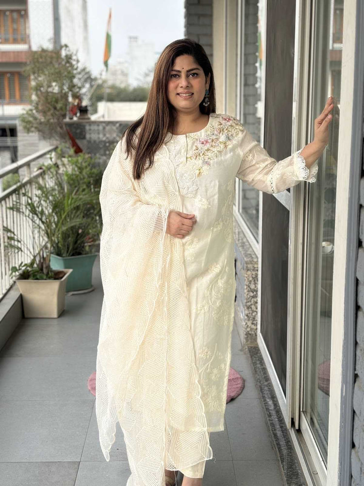 designer-chanderi-hand-embroidered-straight-fit-suit-set-with-aari-work-at-front-back-paired-with-fully-embroidered-jaal-dupatta-ivory-1