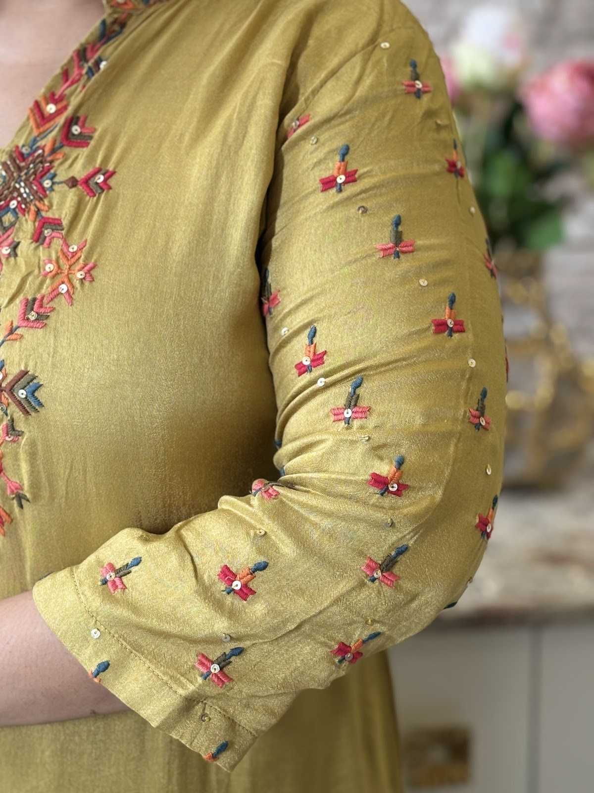 dola-silk-kashmiri-embroidery-straight-fit-suit-set-with-mul-cotton-lining-paired-with-organza-embroidered-dupatta-mustard-3