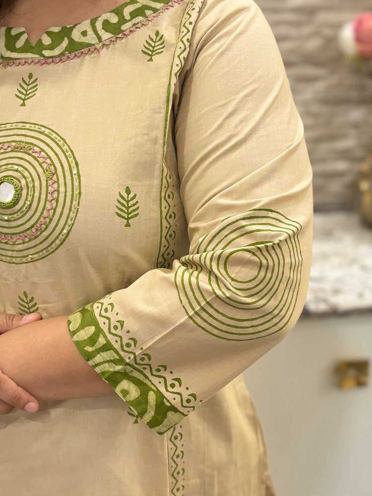 katha-work-suit-set-paired-with-crush-cotton-dabu-print-dupatta-cheeku-and-green-3