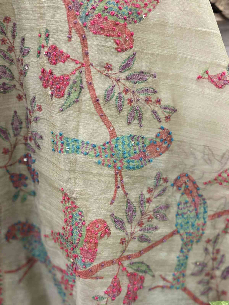 line-chanderi-hand-embroidered-kantha-work-githan-work-straight-fit-suit-set-with-mul-cotton-lining-paired-with-dupatta-with-heavy-embroidery-green-5