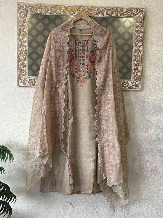 linen-chander-hand-embroidered-suit-set-with-katha-work-chanderi-dupatta-colour-cheeku-1