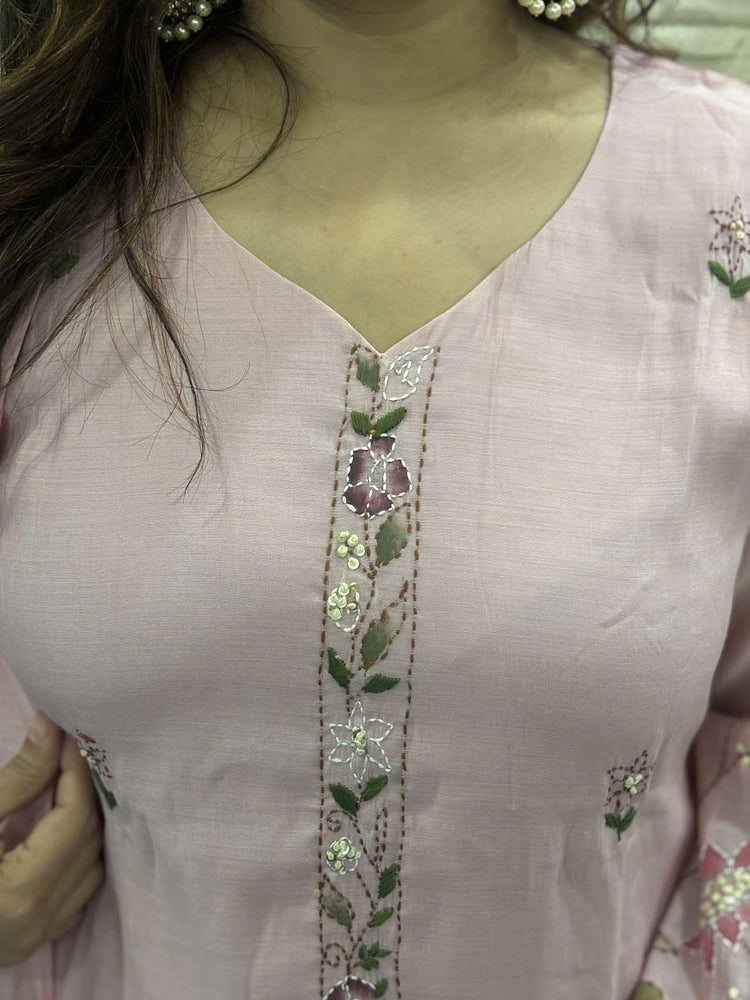 mul-chanderi-a-line-hand-painted-hand-embroidered-suit-set-with-mul-cotton-lining-pink-2